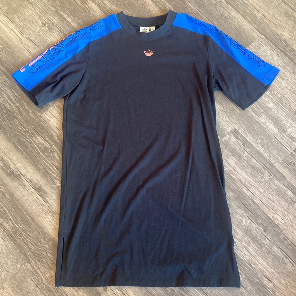ADIDAS Tshirt dress, size medium. NWOT.